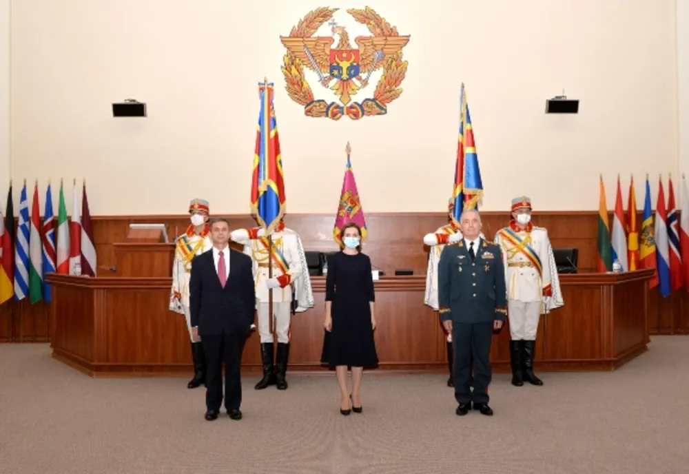 Mesajul ministrului Nicolae Ciucă pentru ministrul Apărării din Moldova