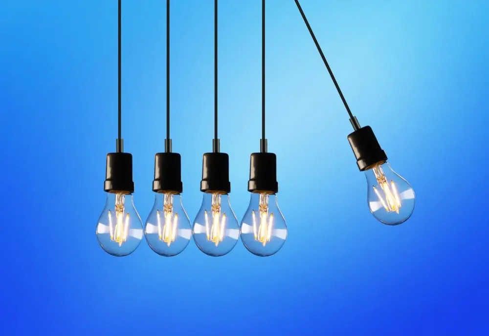 Plata facturilor la energie se va face raportat la consumul real - Noi modificări, în Senat