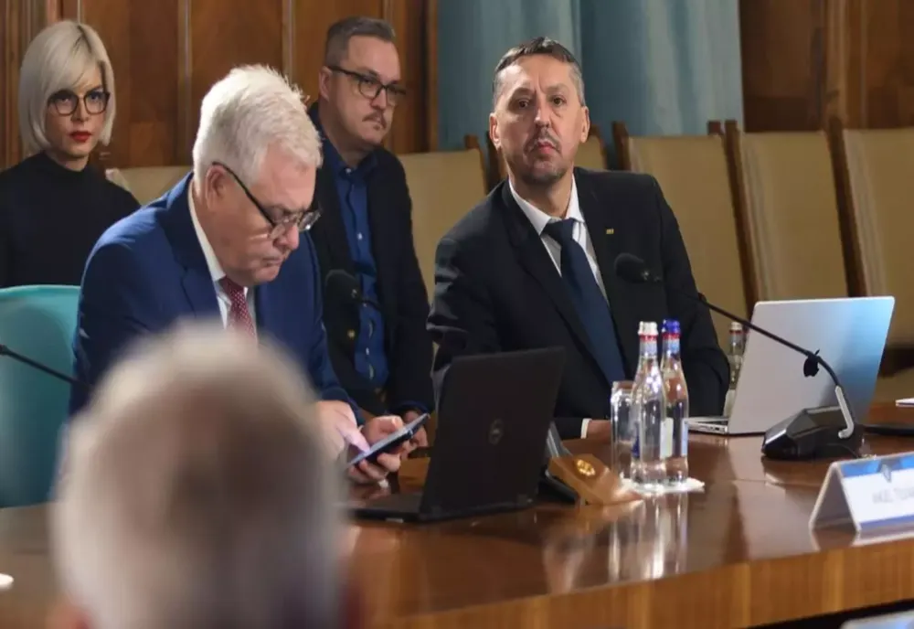 DANIEL DAVID DESPRE BURSELE STUDENTILOR: UNIVERSITĂȚILE SĂ-ȘI PĂSTREZE MAI DEPARTE LIBERTATEA DE A OFERI BURSE ȘI SUPORT STUDENȚILOR DIN VENITURI PROPRII