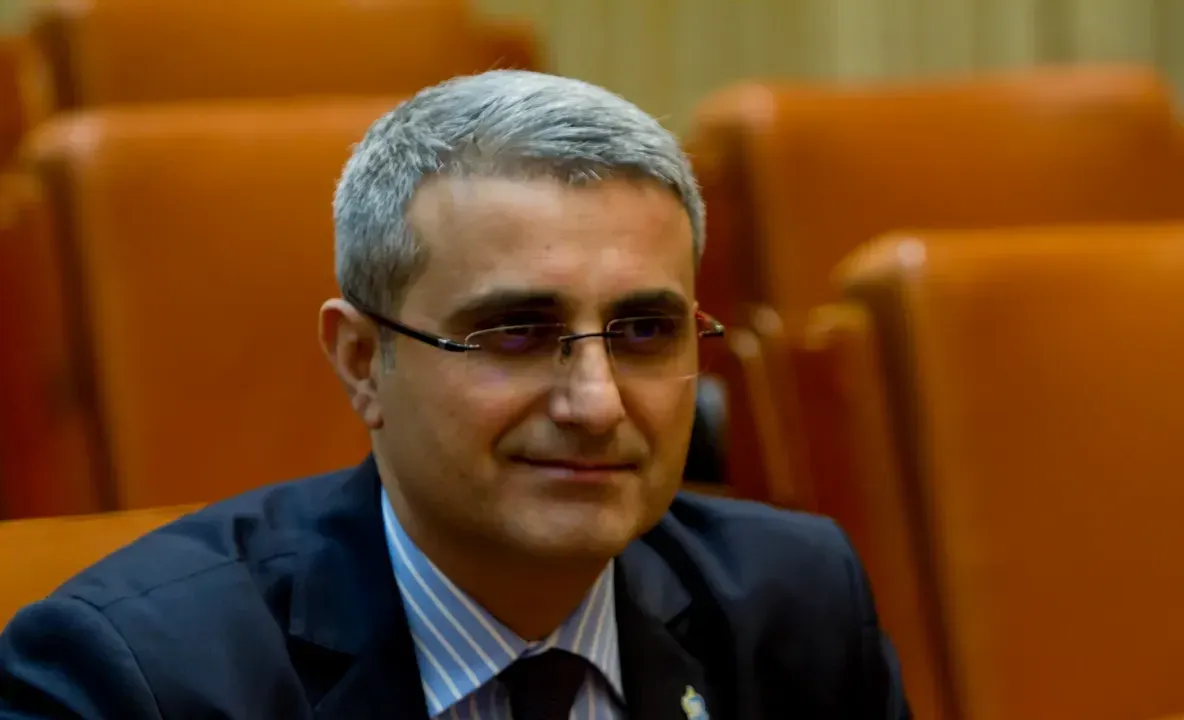 Robert Turcescu, scenariu sumbru după numirea lui Eugen Tomac: „Asistăm la o cafteală politică între Bolojan și Nicușor Dan”