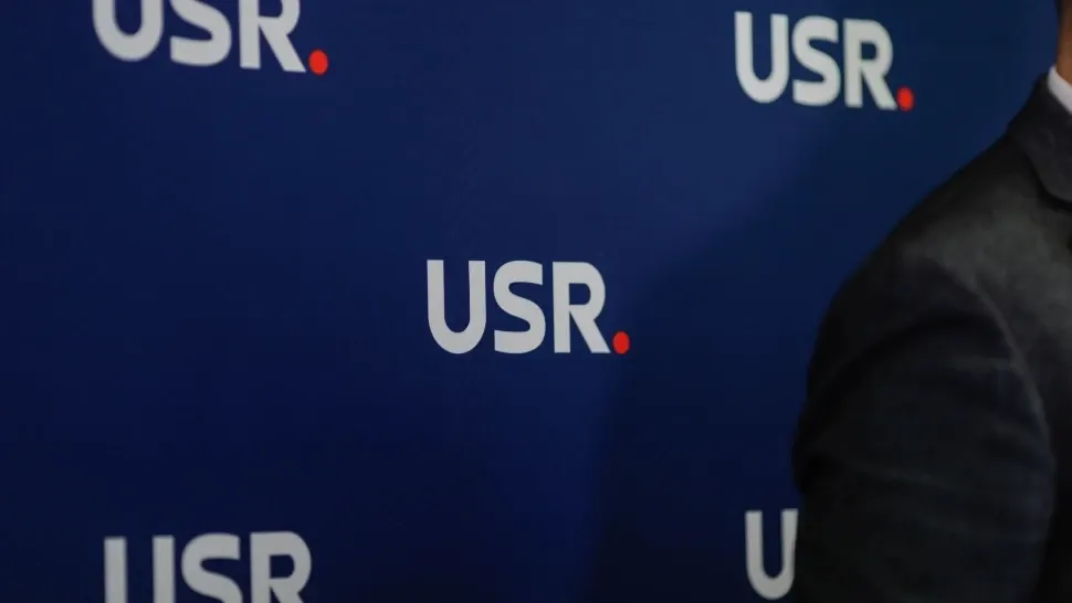 USR, partidul care și-a trădat toți președinții. Cine trage sforile din spate?