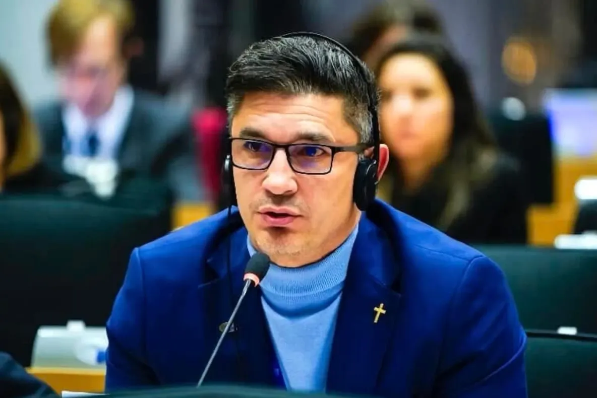 Luis Lazarus, despre noul pachet UE de 100 de miliarde de euro pentru Ucraina: „De unde știe UE că războiul nu se va încheia până în 2028?”