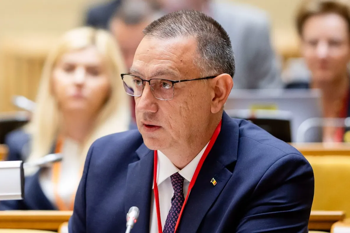 Fifor îl interpelează pe Miruță: ce căutau trei generali la audierea din Parlament?