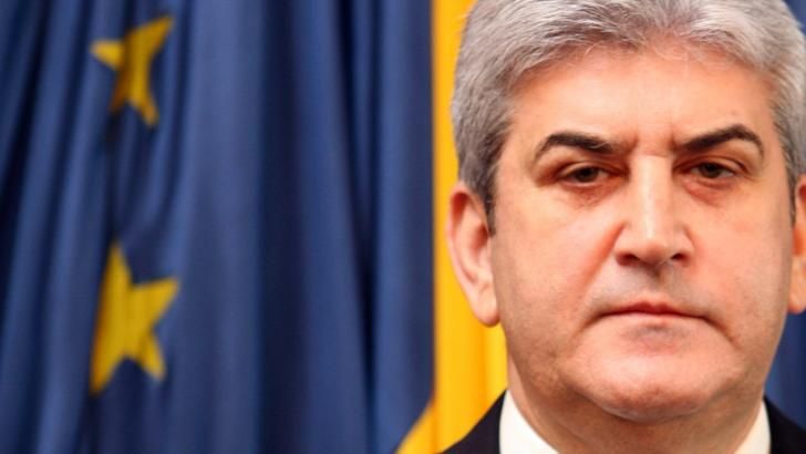 Președintele Uniunii Militarilor și Polițiștilor "Mihai Viteazul", Gabriel Oprea, face un apel la calm și la organizare, în contextul instituirii stării de urgență în România