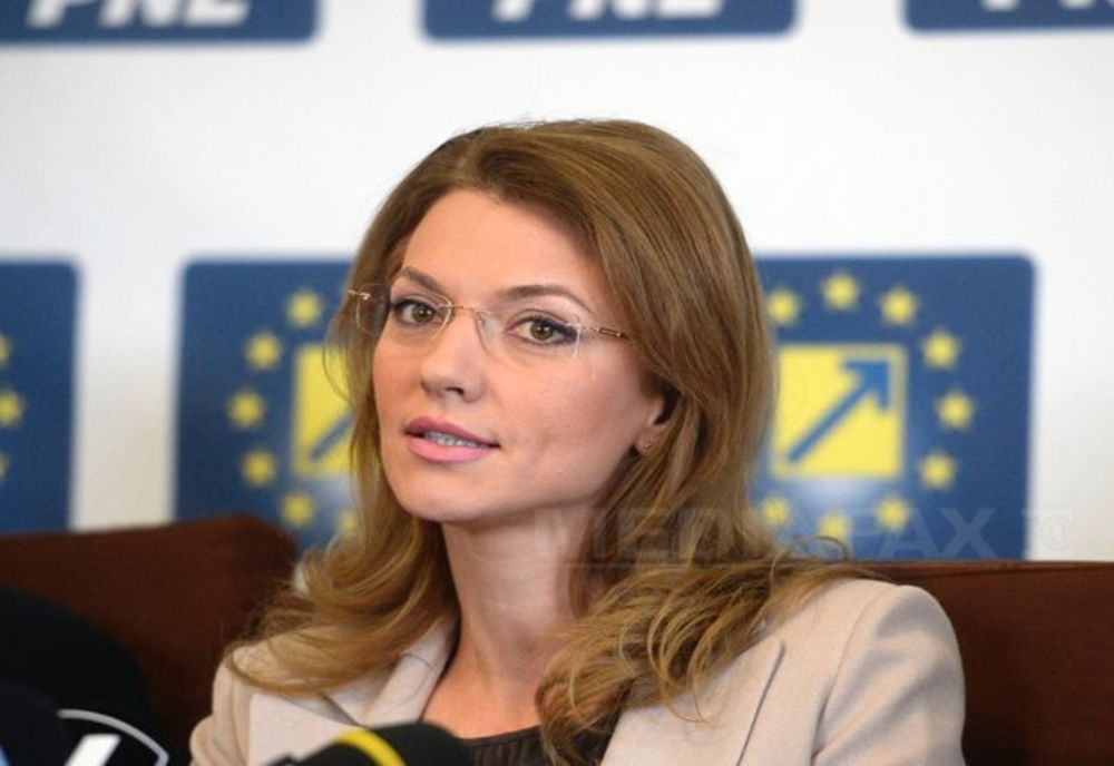 Culisele Statului Paralel | Istoria se repetă. Cum a ajuns Alina Gorghiu șefa PNL, ghidată și asistată de Klaus Iohannis