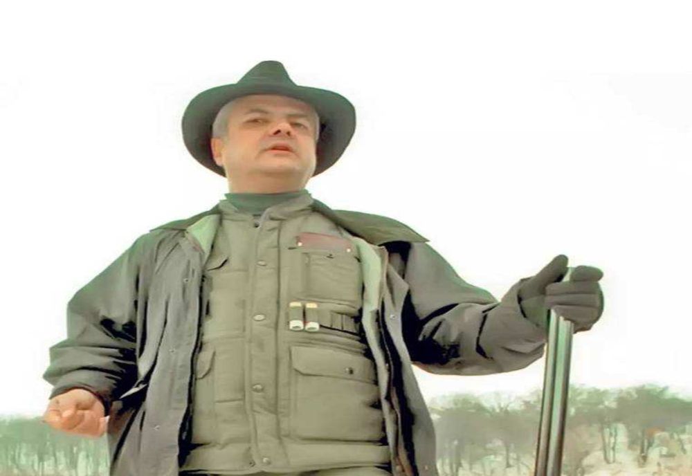 ADRIAN NĂSTASE CERE INTERVENȚIA URGENTĂ ÎN SCANDALUL URȘILOR