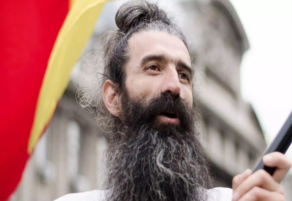 „STEGARUL DAC” A FOST ARESTAT PREVENTIV: CEZAR AVRĂMUȚĂ, RIDICAT DE POLIȚIE DUPĂ RESPINGEREA CONTESTAȚIEI