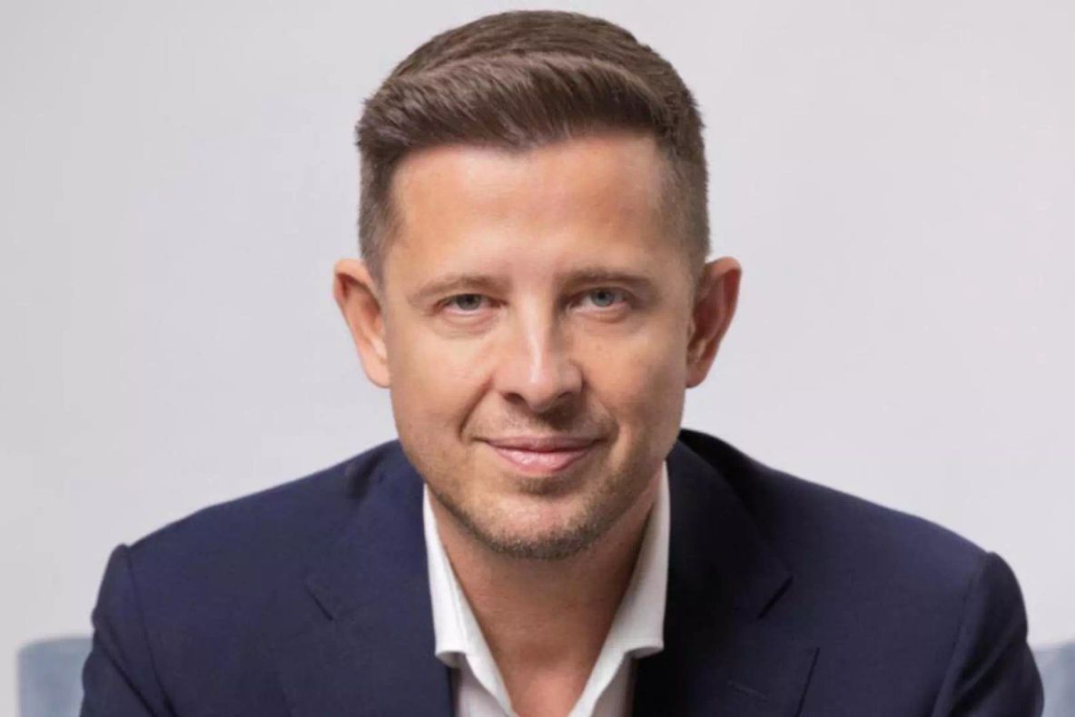 Hubert Thuma îl provoacă direct pe Bolojan și îl somează să clarifice poziția față de Ilfov