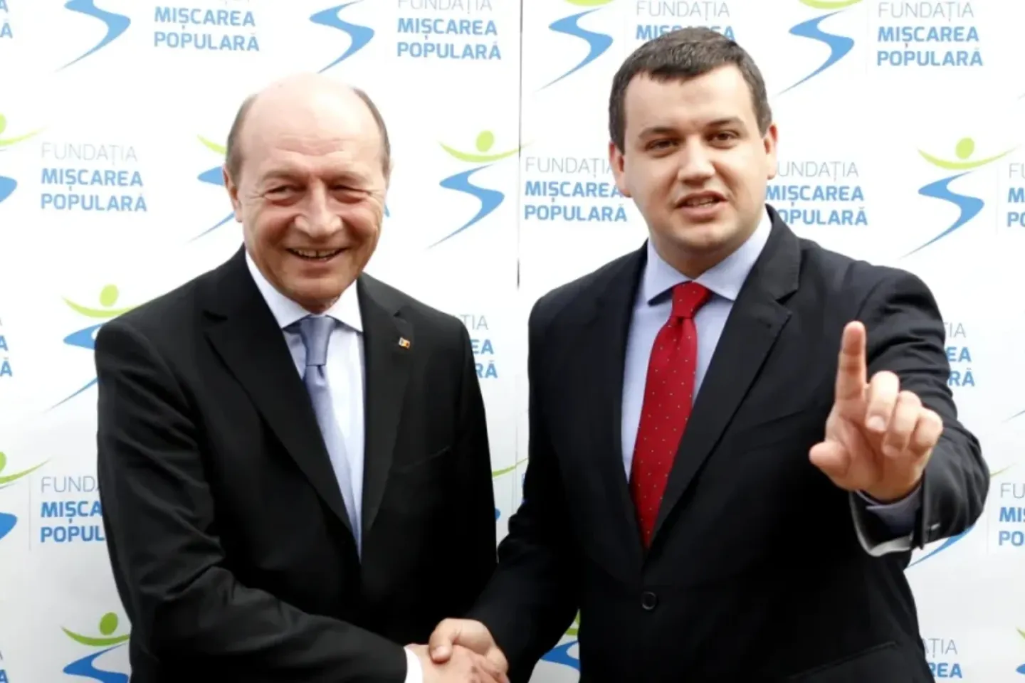 Traian Băsescu spune că economia României se prăbușește: „Cred că ne pregătim să scriem faliment"