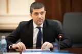 Două blocuri din Pitești, construite ilegal lângă un depozit mare de muniţie. 18 angajaţi MApN, cercetaţi de DNA. Anunțul ministrului Apărării