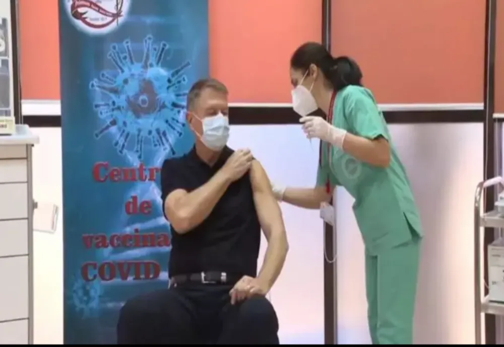 Președintele Iohannis s-a vaccinat astăzi cu a doua doză