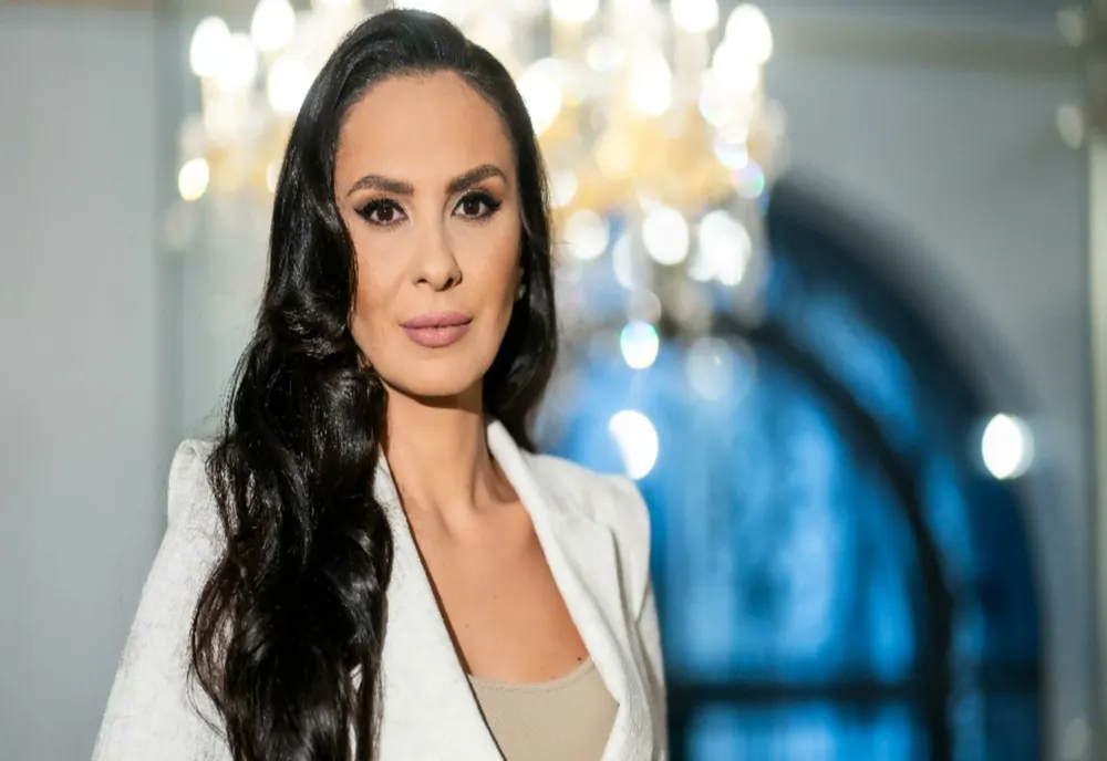 ALEXANDRA PĂCURARU, DEZVĂLUIRI BOMBĂ ÎN EXCLUSIVITATE PENTRU REALITATEA PLUS DESPRE FUGARUL GHIȚĂ ȘI OIERUL BECALI