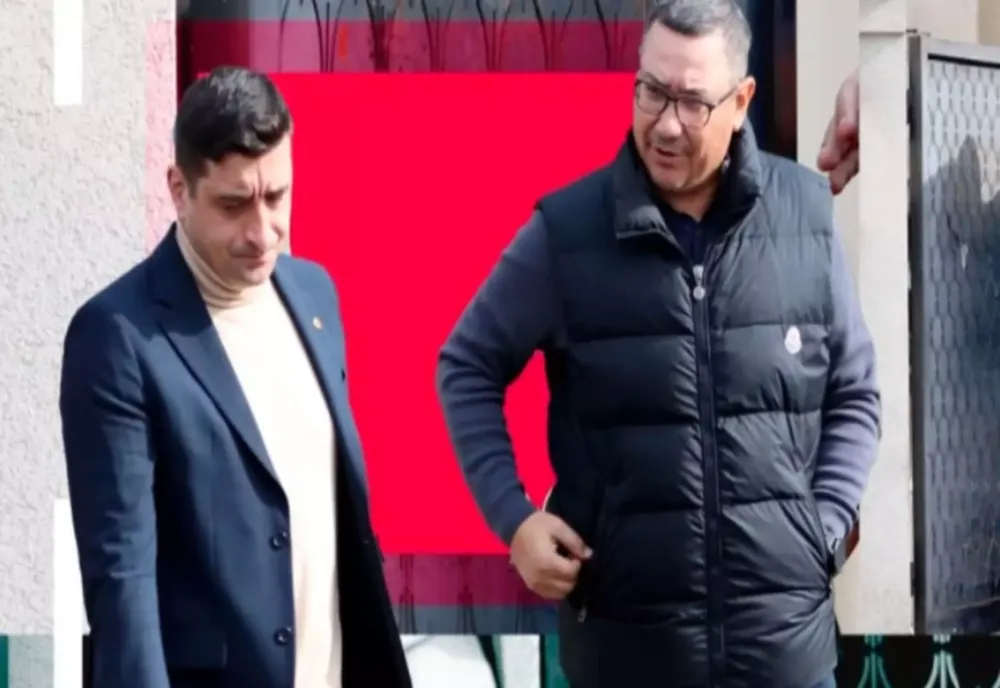 VICTOR PONTA A COMENTAT PLECAREA LUI GEORGE SIMION DE LA DEZBATERE: UN CIRC.  CE A FĂCUT EL E DE DOI BANI. NU MĂ MIRĂ. EL E CÂRLANUL ACUM!
