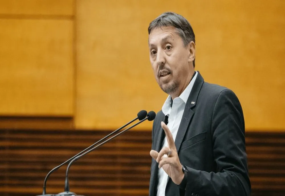 MINISTRUL EDUCAȚIEI, DANIEL DAVID: DACĂ DEMISIA MEA AR REZOLVA SITUAȚIA BUGETARĂ, CU PLĂCERE O PUN JOS