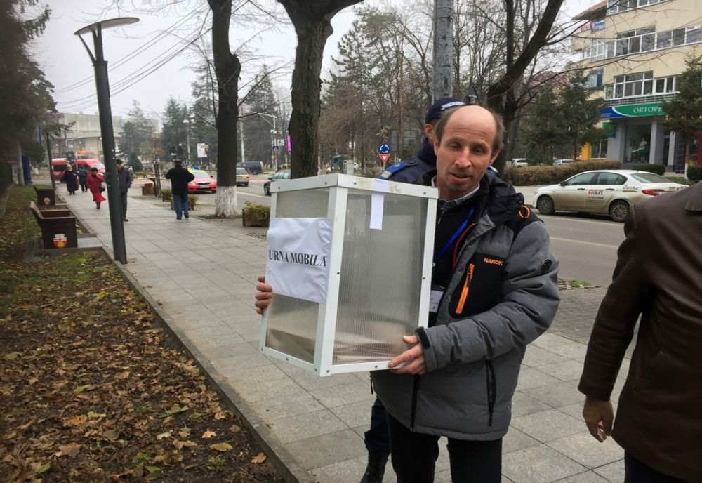 Alegerile locale: Votanții cu simptome de coronavirus pot cere urna mobilă