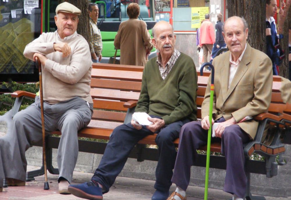 Tăriceanu anunță că Parlamentul va mări pensiile cu 40%