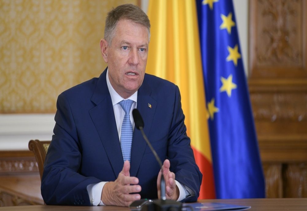 Legea care aduce administrația publică în mileniul trei, promulgată de președintele Iohannis