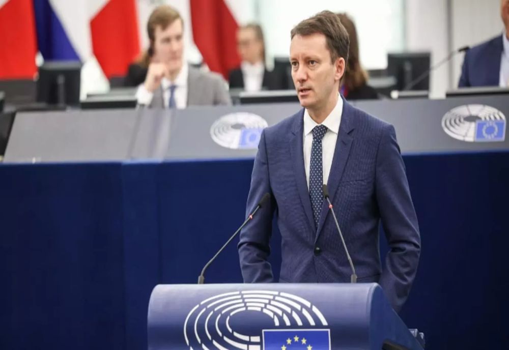 GUVERNUL BOLOJAN, HOTĂRÂT SĂ CONTINUE REFORMA PENSIILOR MAGISTRAȚILOR, ÎN CIUDA DECIZIEI CCR, ANUNȚĂ EUROPARLAMENTARUL SIEGFRIED MUREȘAN