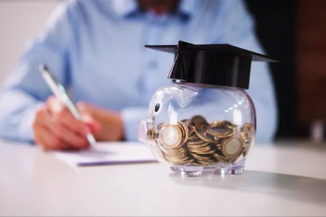 Studenții îi cer lui Siegfried Mureșan revenirea la reducerea de 90% la tren