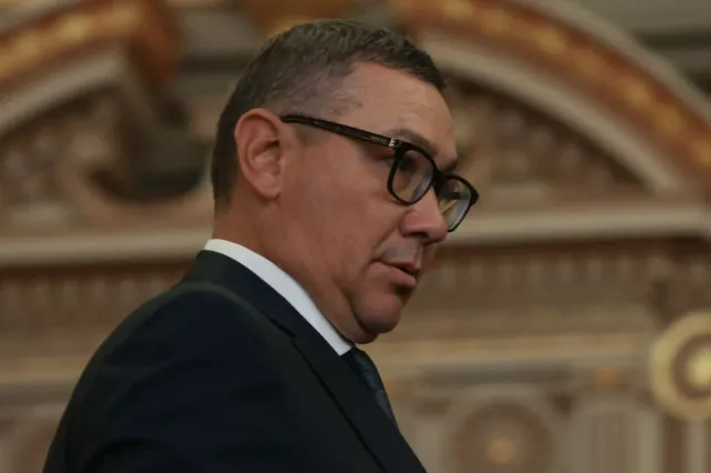 Victor Ponta critică USR în cazul Șantierului Naval Mangalia, vândut către Rheinmetall cu 138 de milioane de euro: „România avea 51%, acum are 0%”