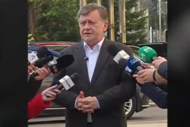 Crin Antonescu, despre decizia privind trupele SUA la baza de la Kogălniceanu: „Parlamentul trebuie să decidă, nu președintele României”