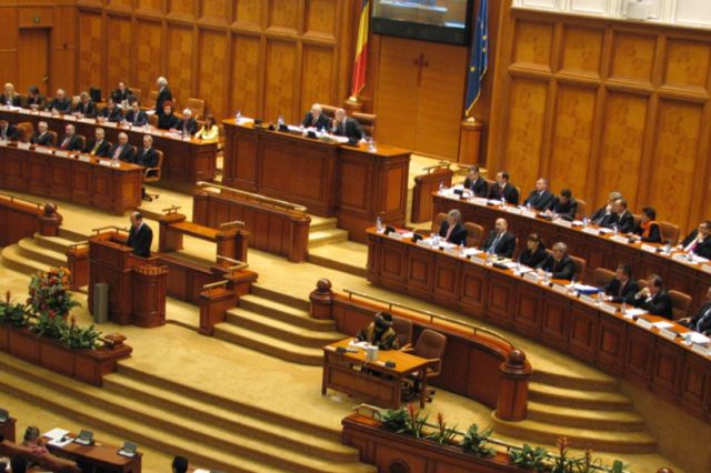 Vot crucial la ora 11.00, în Parlament: PNL iese din sală, PSD votează la vedere